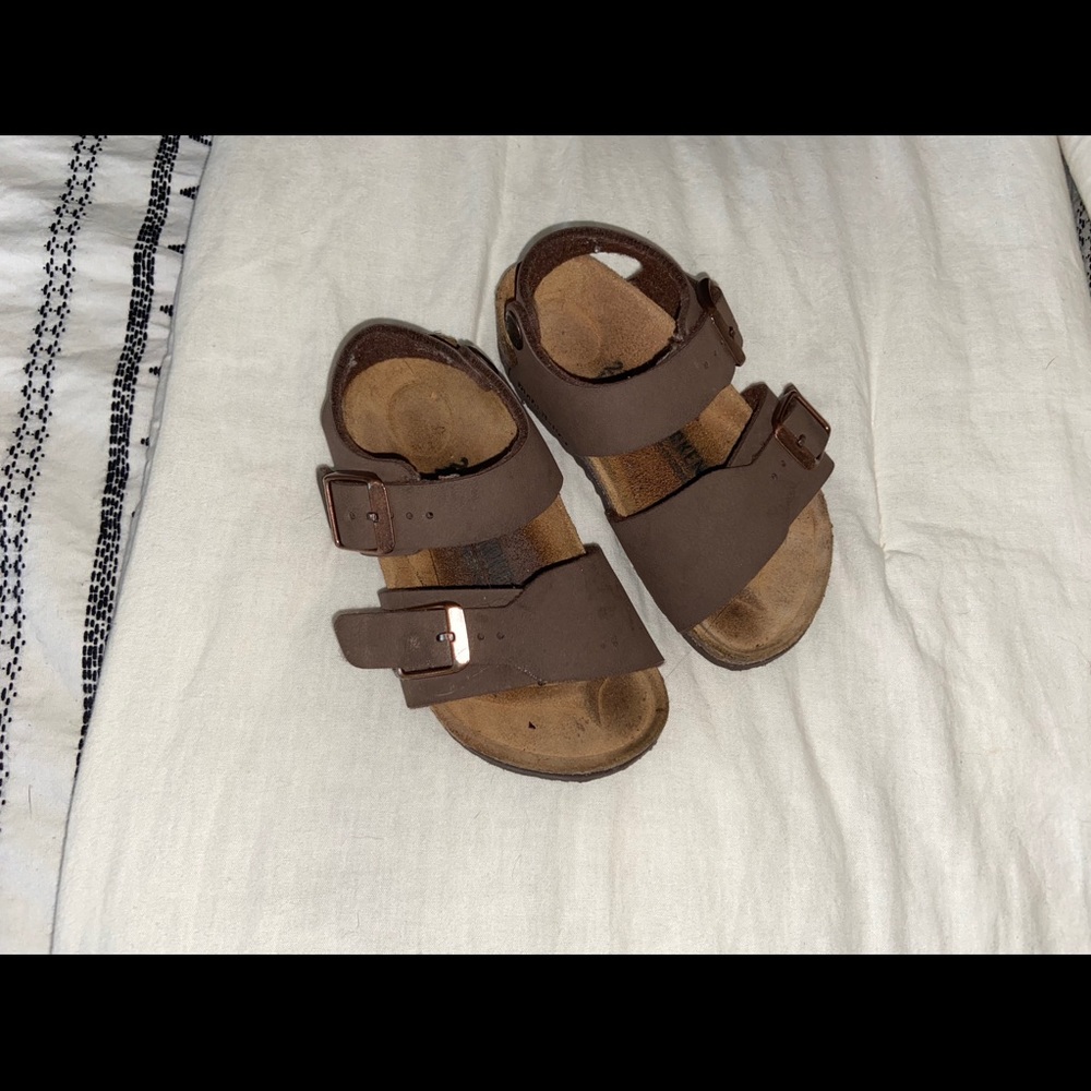 Toddler unisex Birkenstock sandals